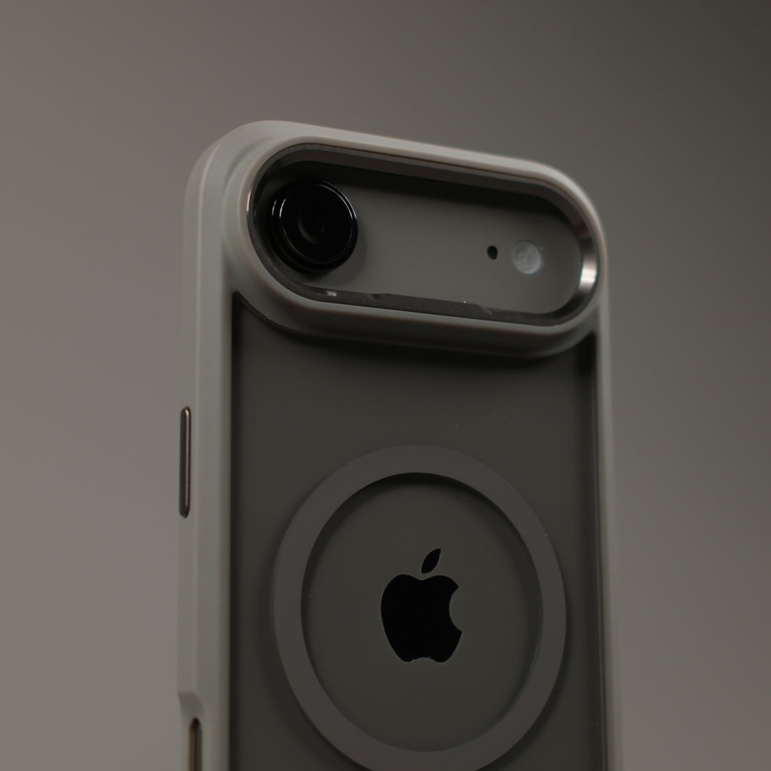 iPhone Air Qcaze DUO MystiQ Grey Skin and Case Set Close Up