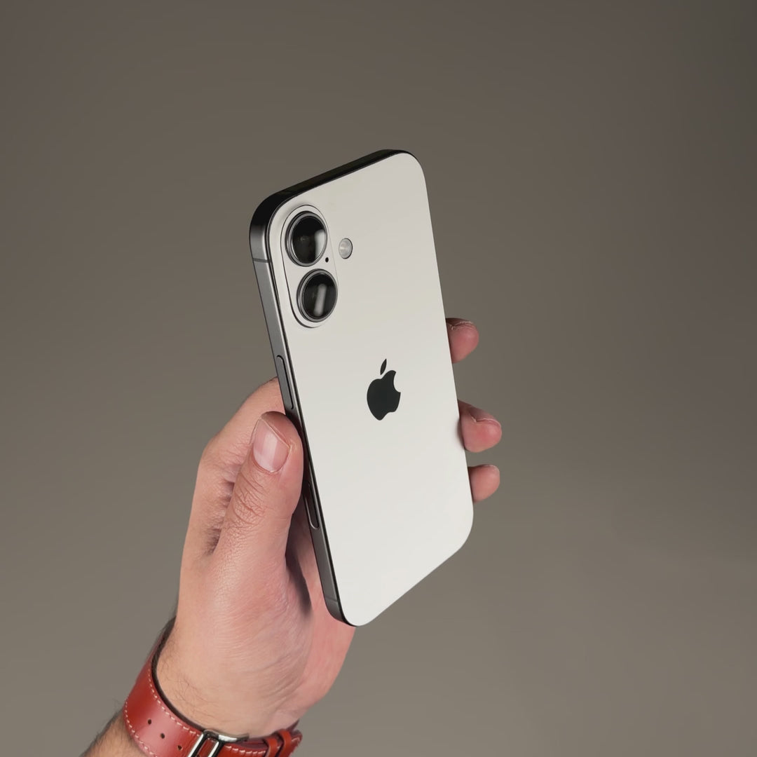 iPhone 17 QCAZE DUO - POLAR White matching Skin + Case